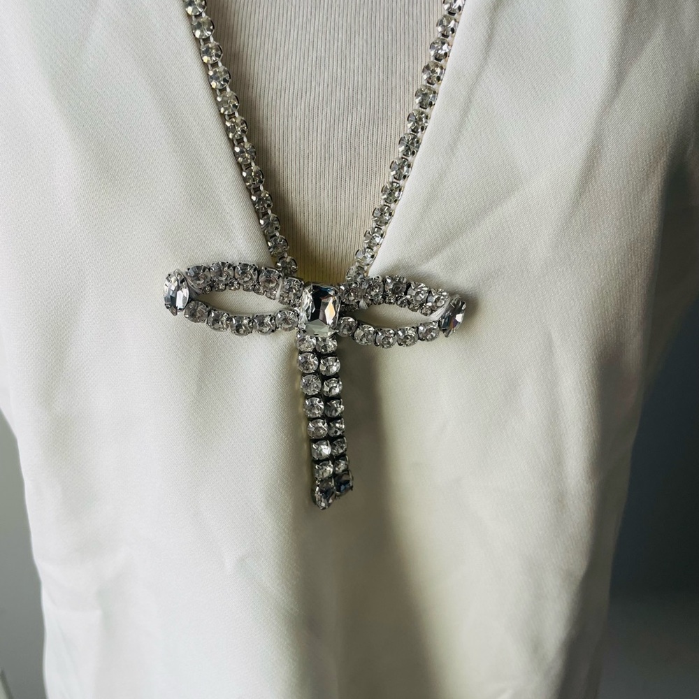 Rumored  White Mini Dress Rhinestone Bow NWT - Picture 4 of 10